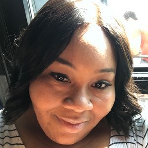 Meet your Posher, Jillian